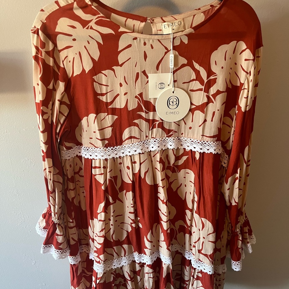 Red and Cream Leaf Print Casual Dress